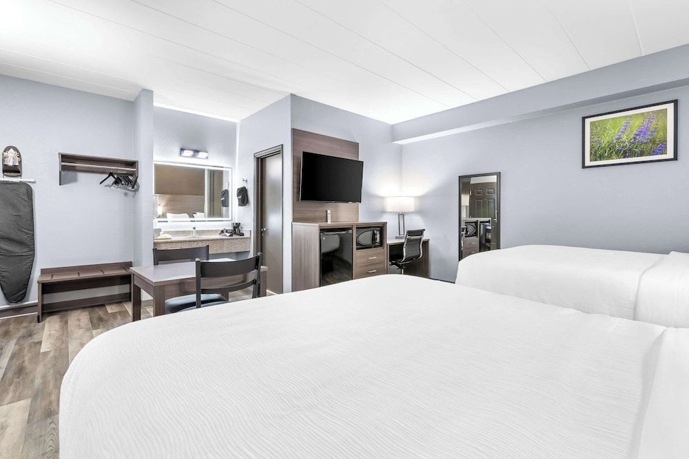 Quality Inn Standard Room, 2 Queen Beds, Non Smoking