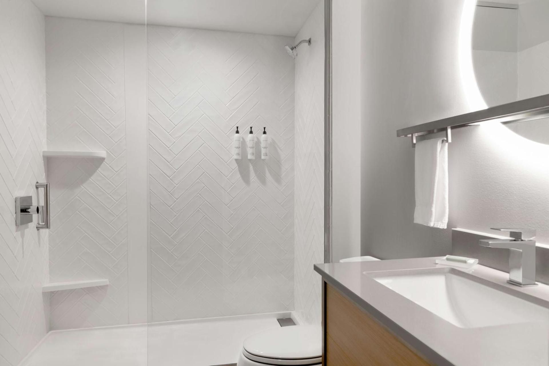 Queen Room with Two Queen Beds and Adapted Tub - Mobility and Hearing Accessible