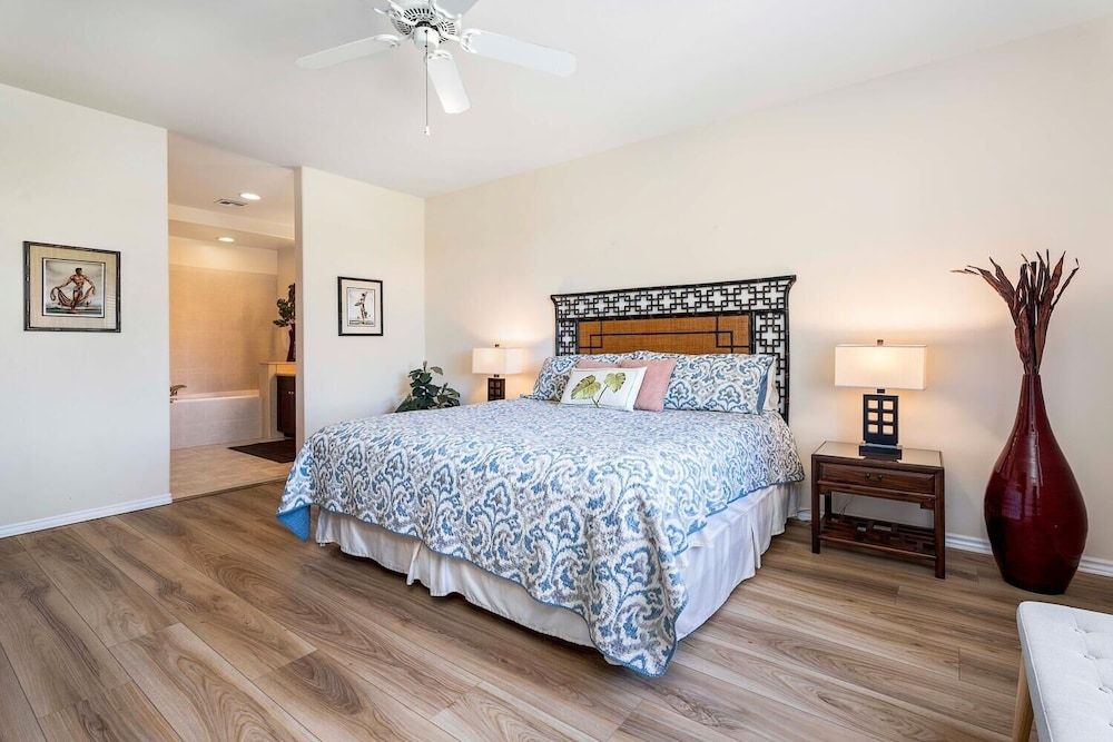 Condo, 2 Bedrooms
