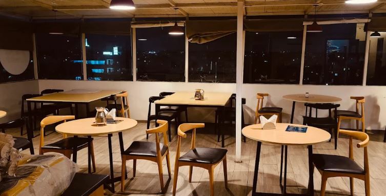 Food & Dining