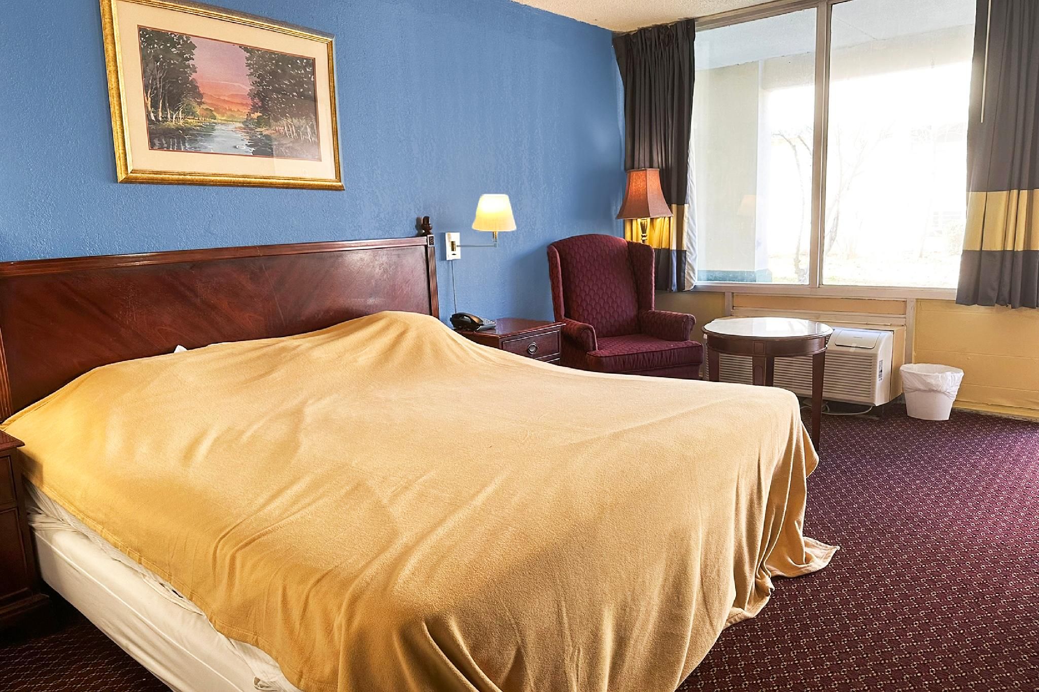 King Bed Non-Smoking