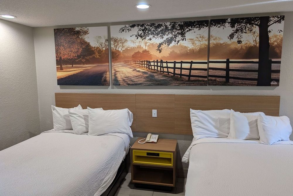 Days Inn by Wyndham Arcadia Louisiana Room, 2 Double Beds, Mobility Accessible, Non Smoking