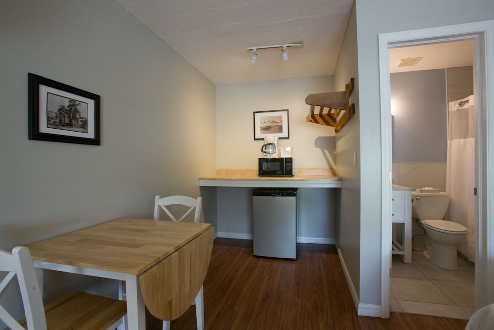 Matanzas Inn Bayside Resort and Marina Waterside Queen 3