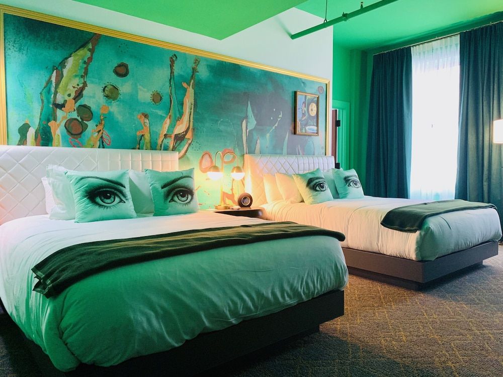 Room, 2 Queen Beds, Accessible (Mobility, Roll-In Shower)