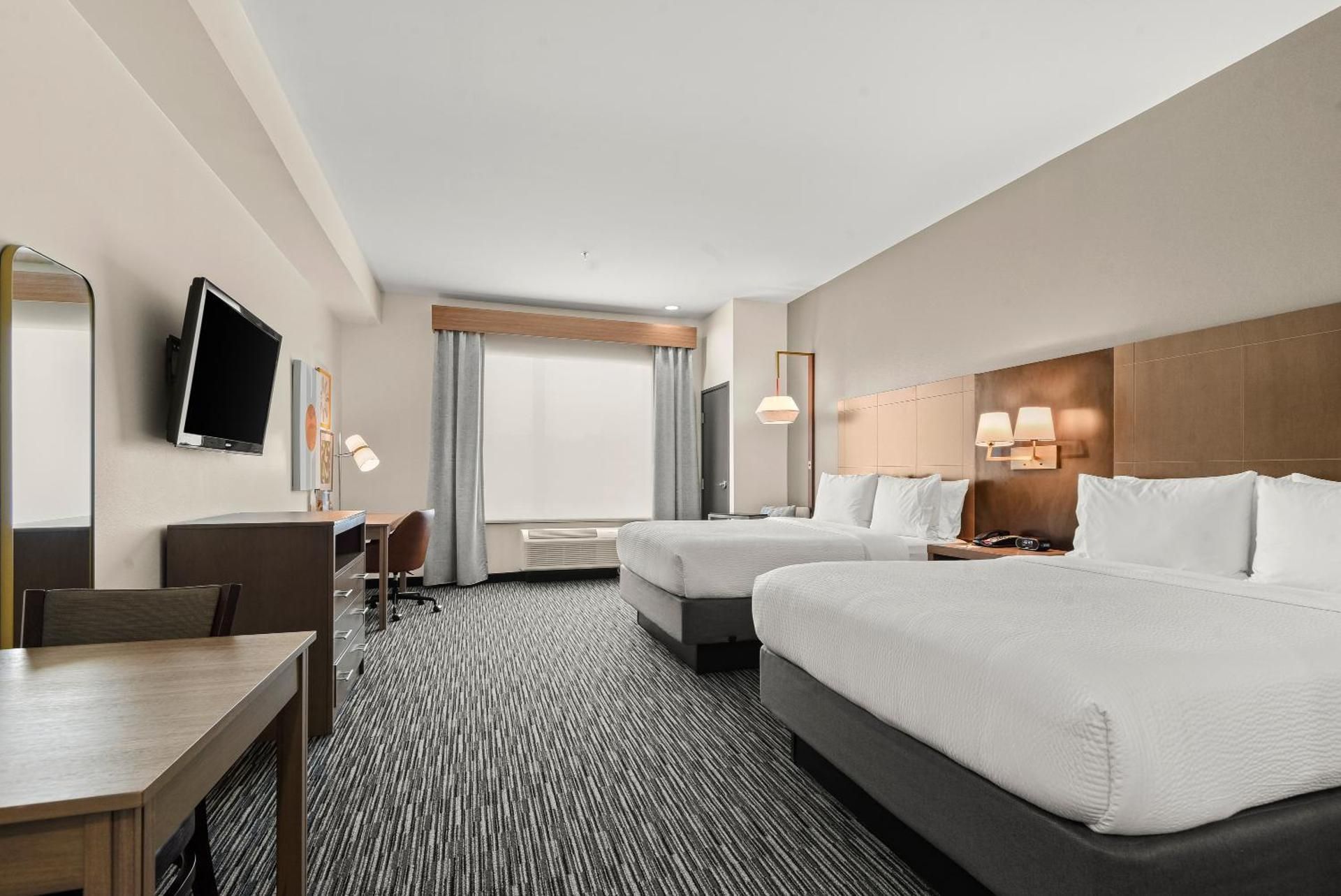 Standard Queen Room with Two Queen Beds and Shower Bath