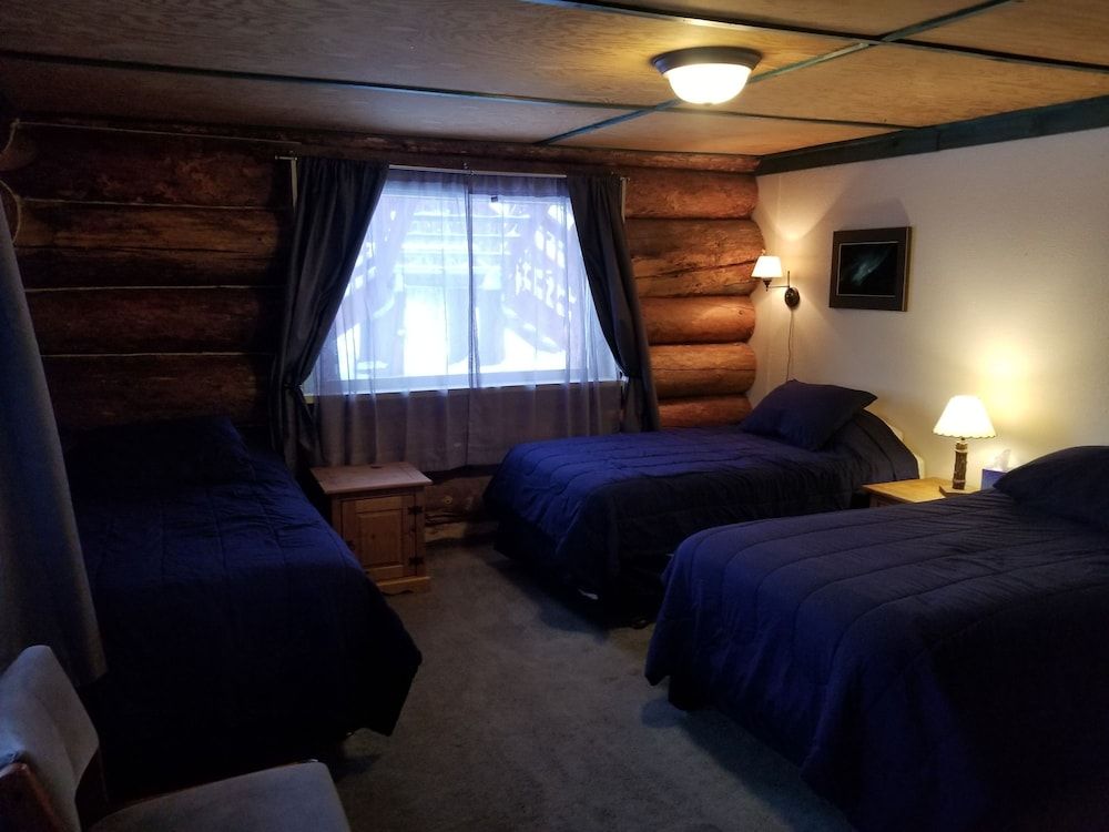 Northern Sky Lodge Eagle & Aurora Rooms (First Floor)