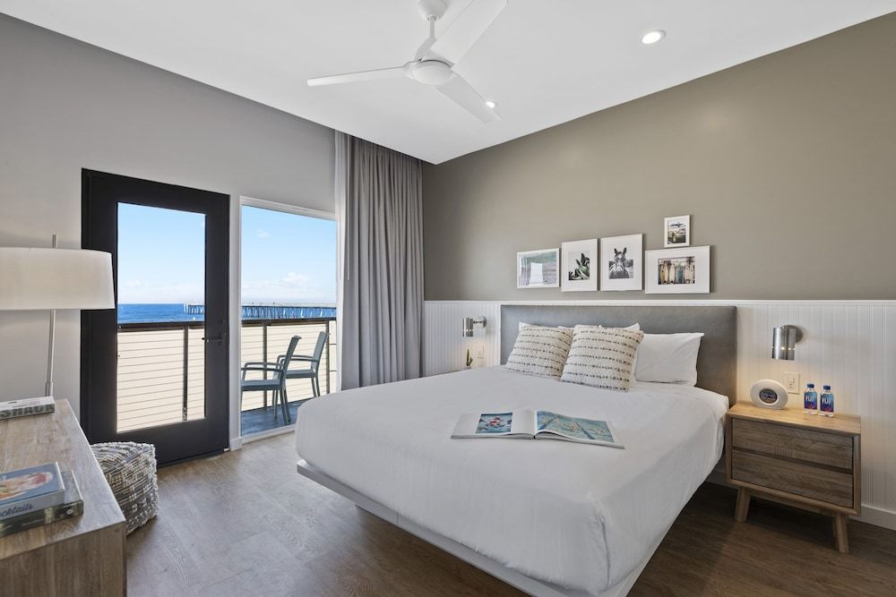 Panoramic Suite, 1 King Bed with Sofa bed, Balcony, Ocean View