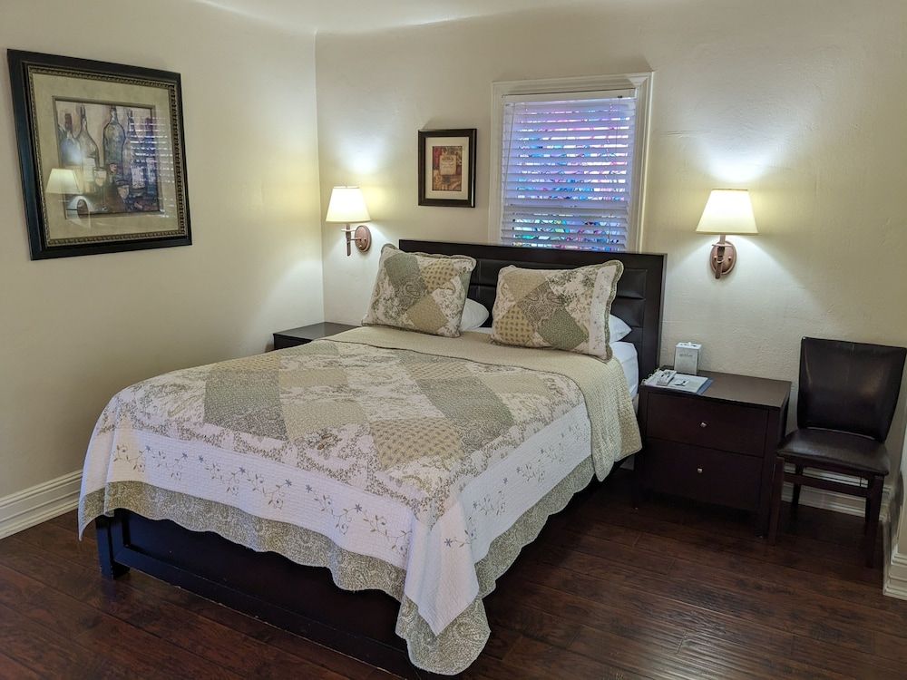 Los Gatos Garden Inn Hotel Executive Suite 5