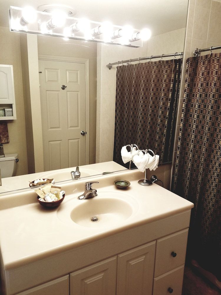 Los Gatos Garden Inn Hotel Executive Suite 10