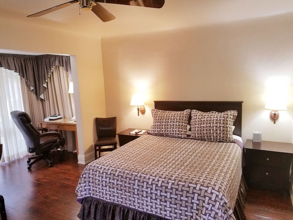 Los Gatos Garden Inn Hotel Executive Suite 4