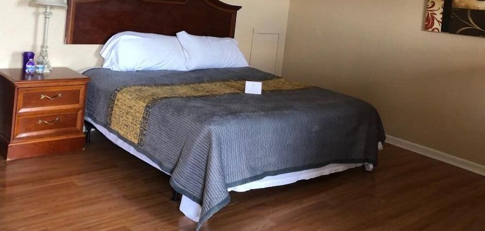 ANS Inn & Suites Deluxe Single Room, 1 Queen Bed, Non Smoking 21