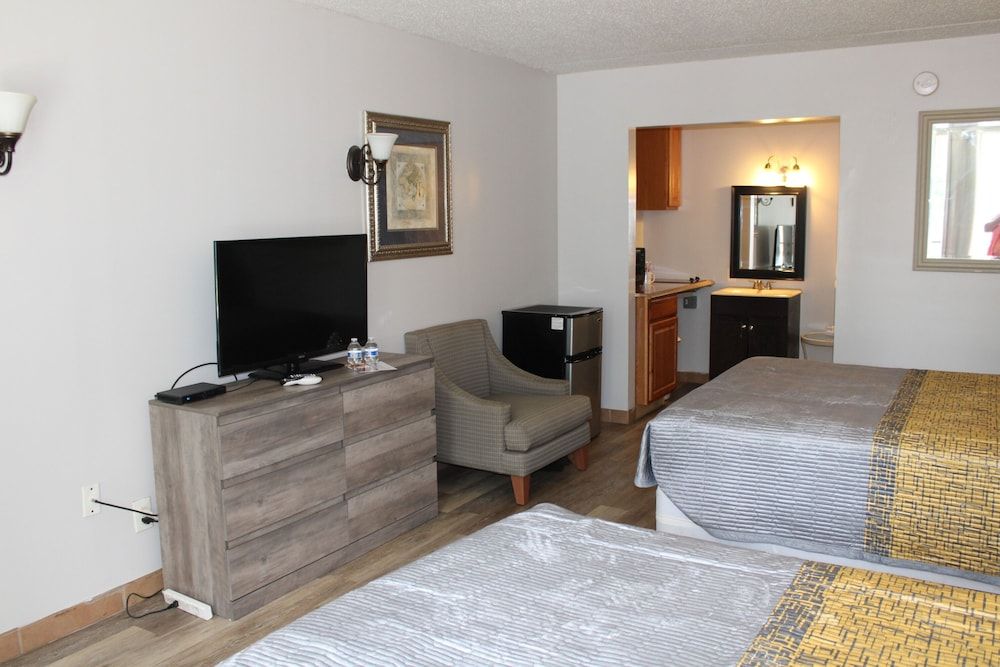 ANS Inn & Suites Deluxe Single Room, 1 Queen Bed, Non Smoking 4