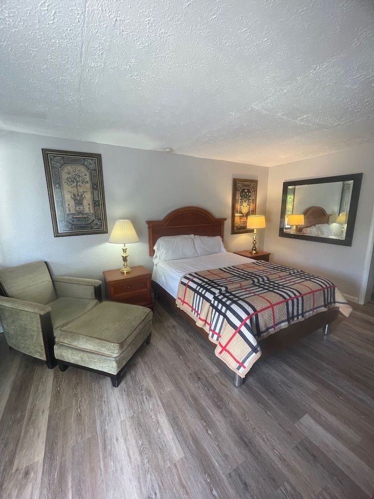 ANS Inn & Suites Deluxe Single Room, 1 Queen Bed, Non Smoking 19