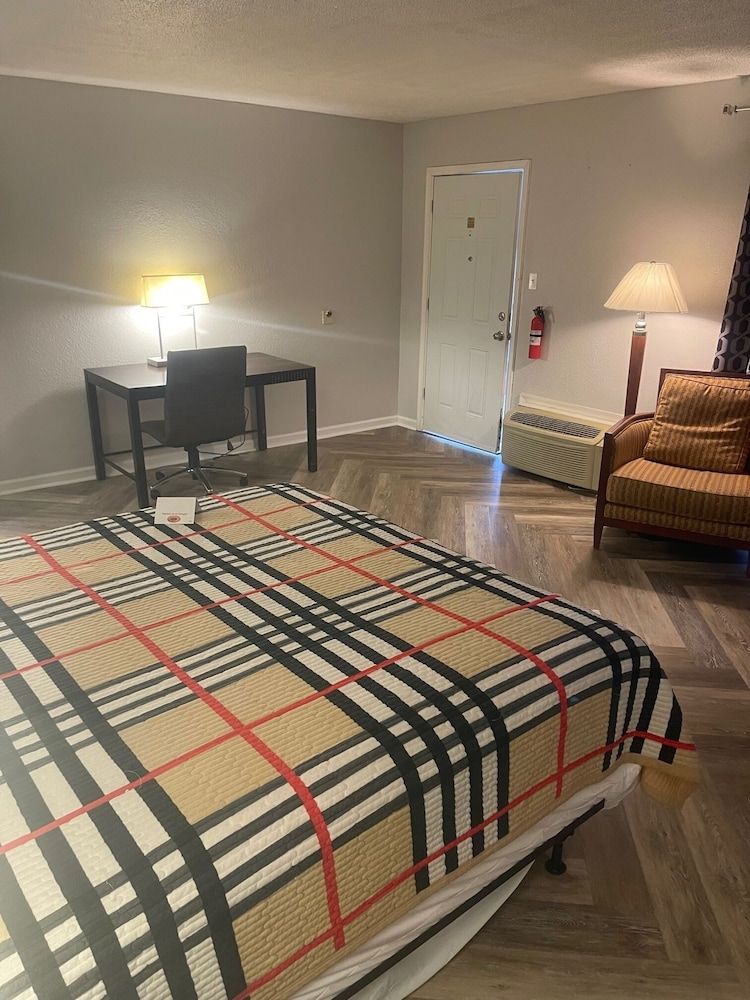 ANS Inn & Suites Deluxe Single Room, 1 Queen Bed, Non Smoking 9