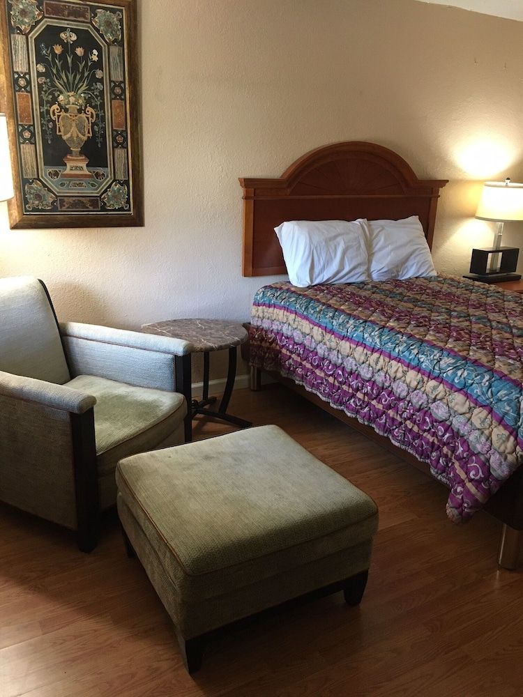 ANS Inn & Suites Deluxe Single Room, 1 Queen Bed, Non Smoking 26