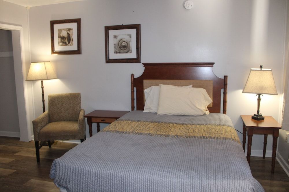 ANS Inn & Suites Deluxe Single Room, 1 Queen Bed, Non Smoking 3