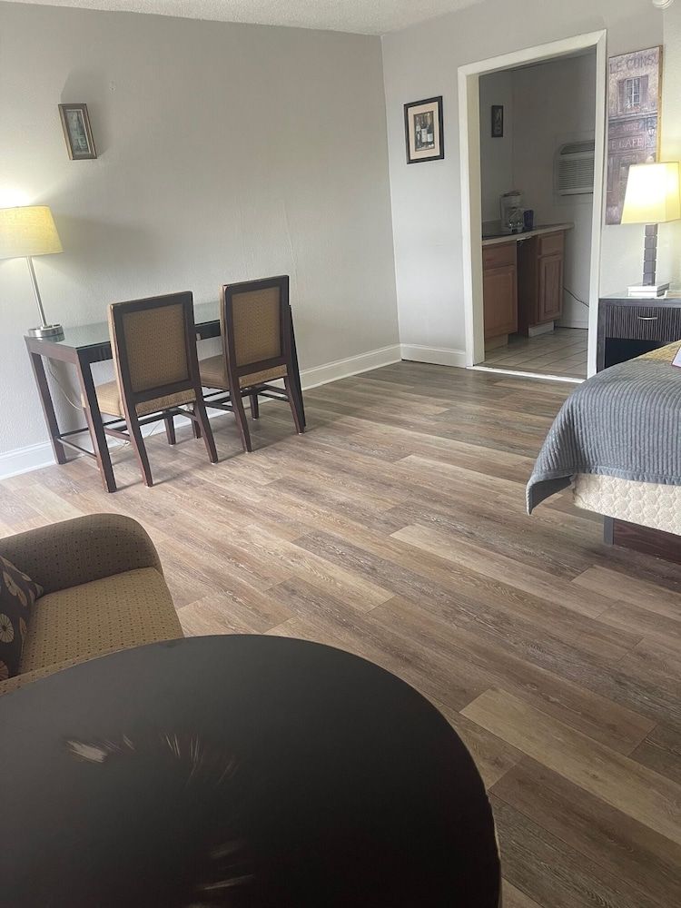 ANS Inn & Suites Deluxe Single Room, 1 Queen Bed, Non Smoking 29