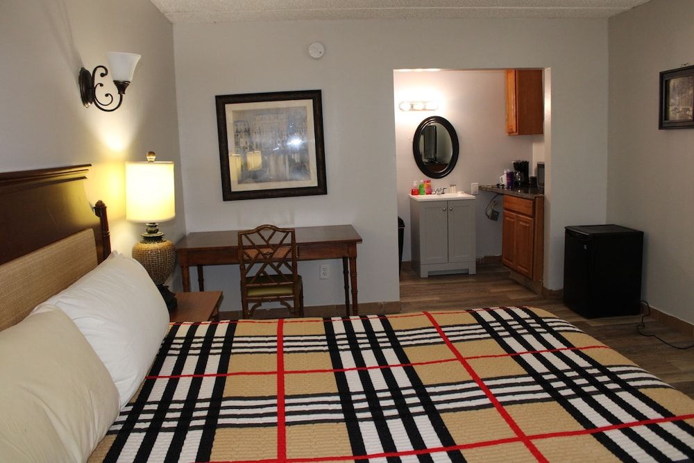 ANS Inn & Suites Deluxe Single Room, 1 Queen Bed, Non Smoking 7