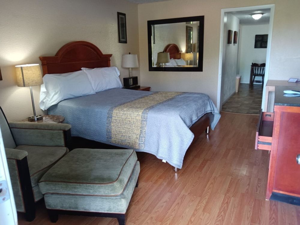 ANS Inn & Suites Deluxe Single Room, 1 Queen Bed, Non Smoking 10