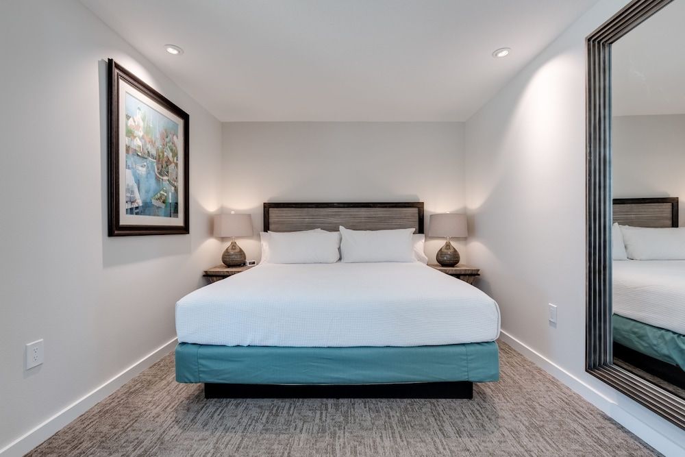 Deluxe Townhome, King, 3 Bedroom, Partial Ocean View, Private Bathroom
