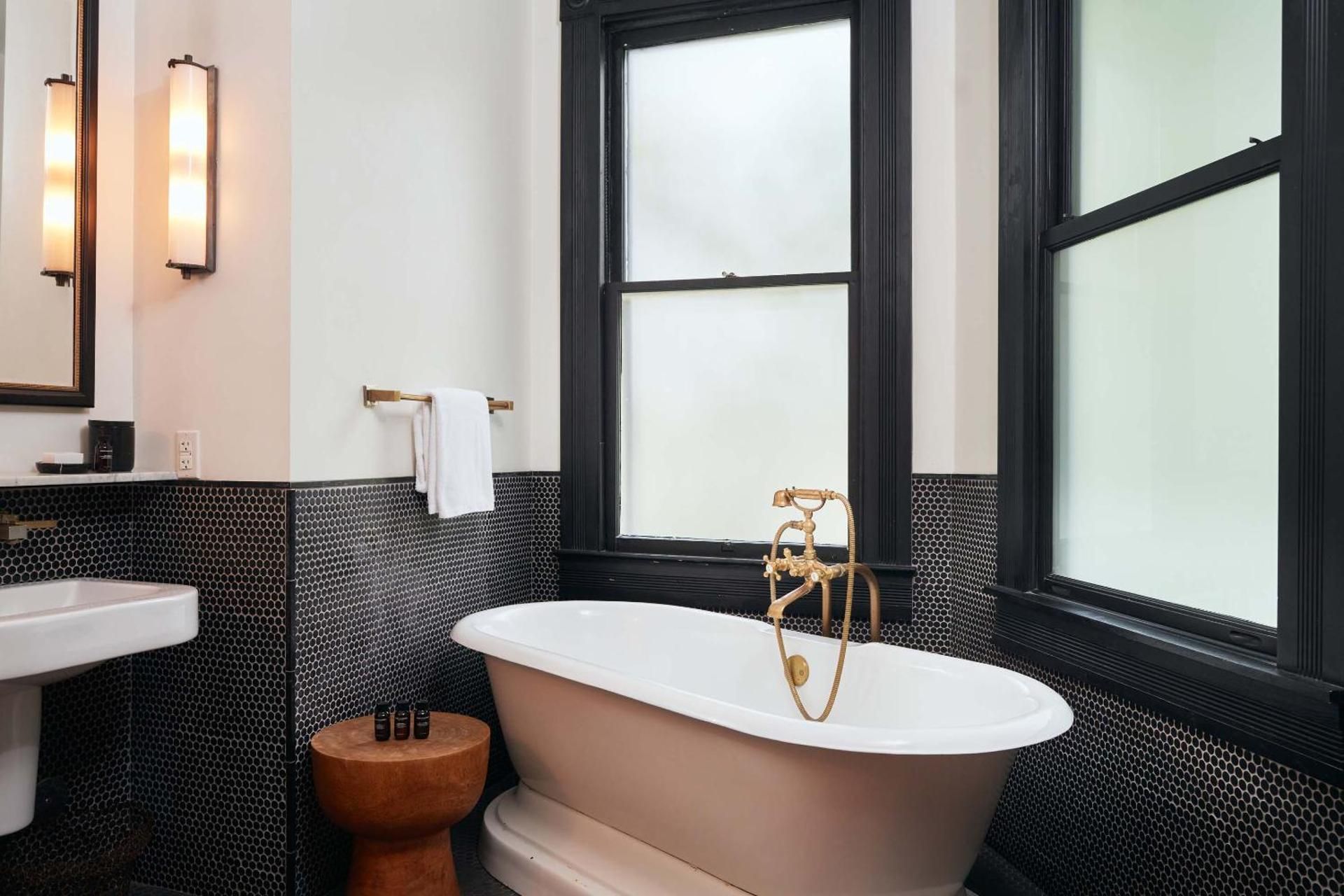 Hotel Saint Cecilia Superior King Suite 2