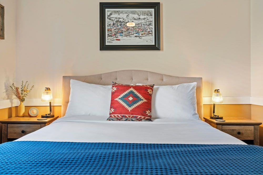 The Bent Elbow Hotel Traditional Single Room, 1 Queen Bed, Non Smoking 2