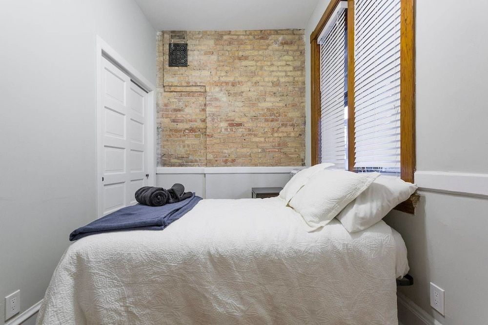 Apartment (2 Bedrooms)