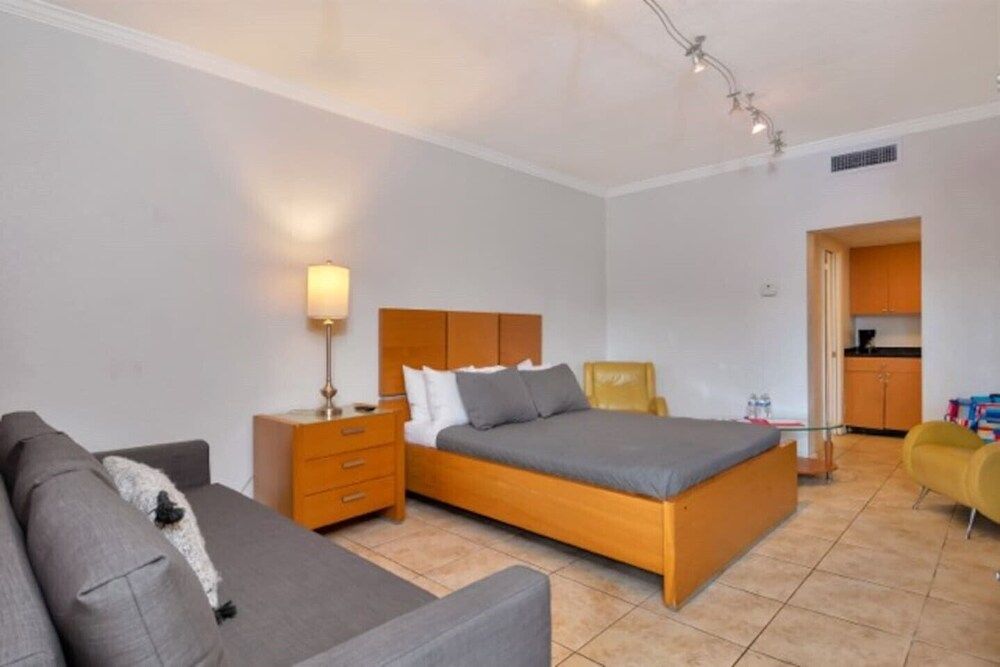 Apartment (0 Bedroom)