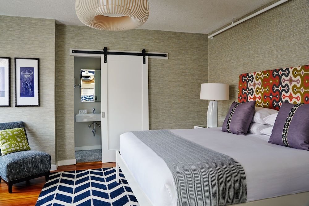 The Attwater King Suite 4