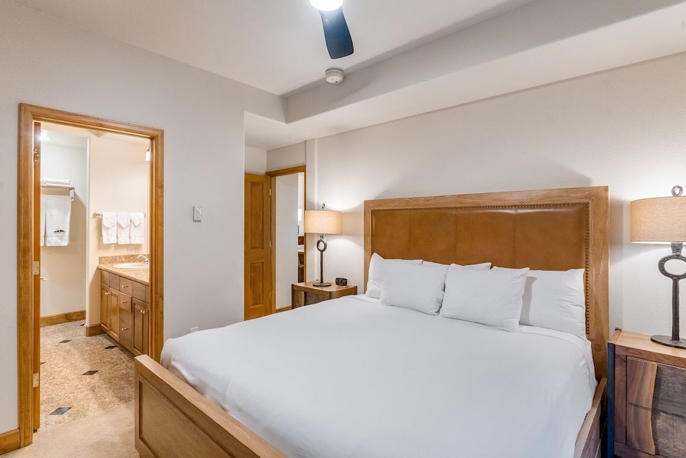 Condo, 2 Bedrooms