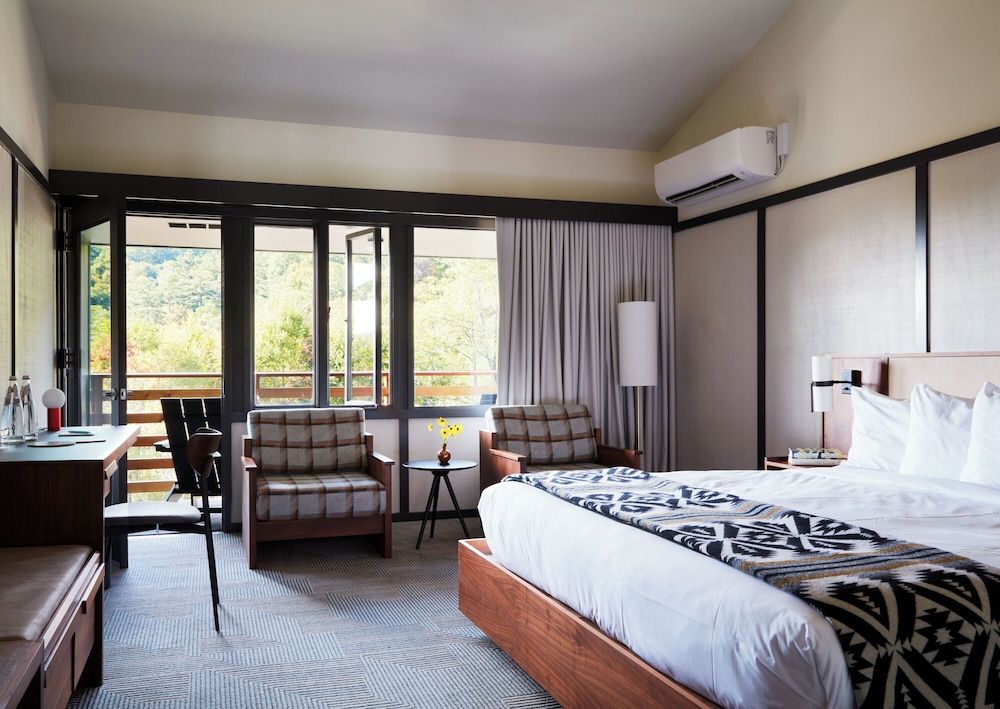 Traditional Room, 1 King Bed