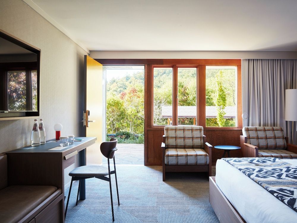 Standard Room, 1 King Bed