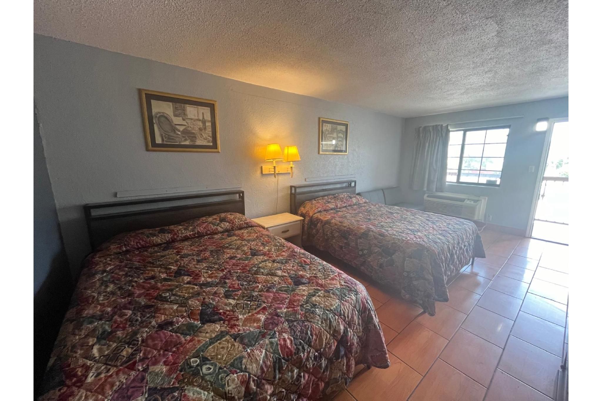 2 Queen Beds Accessible Non-Smoking