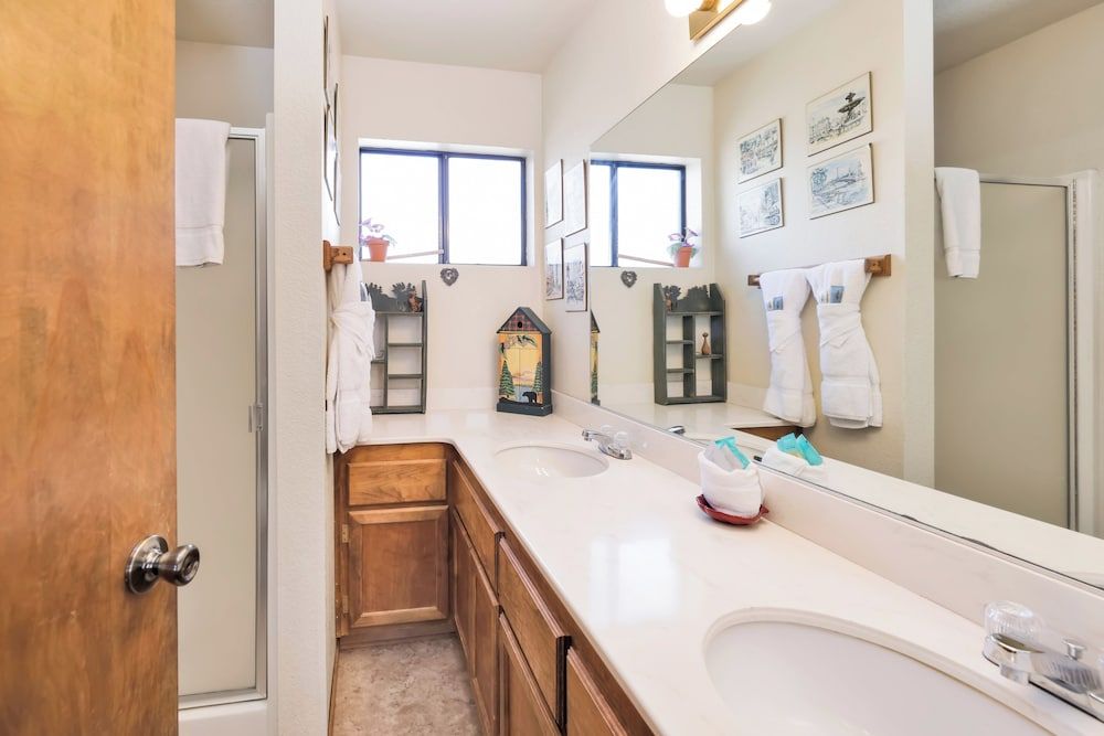 Wodehouse #1057 House, Multiple Beds, Patio, Mountain View (1057) 12