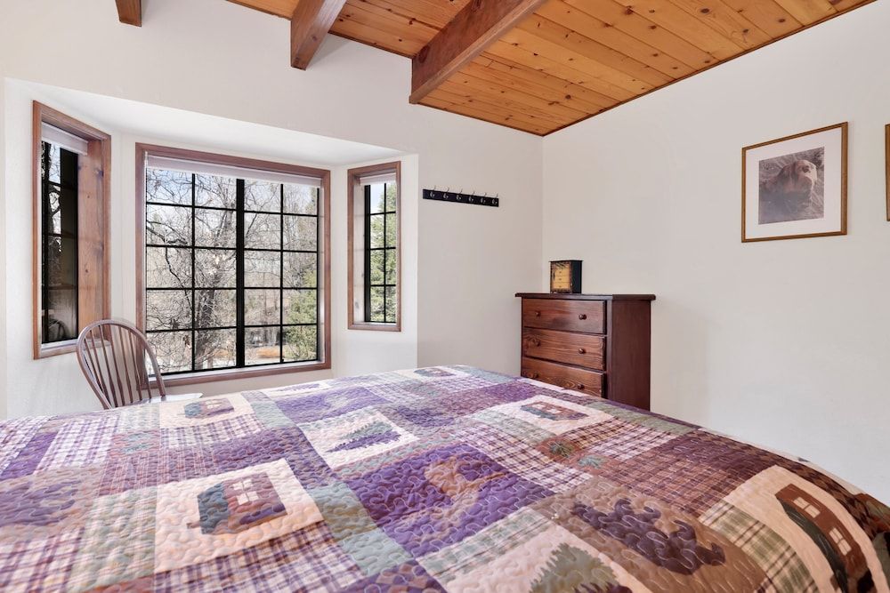 Wodehouse #1057 House, Multiple Beds, Patio, Mountain View (1057) 14