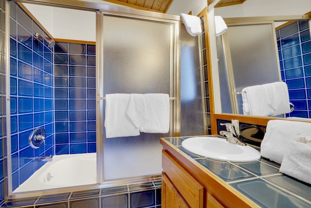 Switzerland SKI Chalet #845 House, Multiple Beds, Patio, Mountain View (845) 19