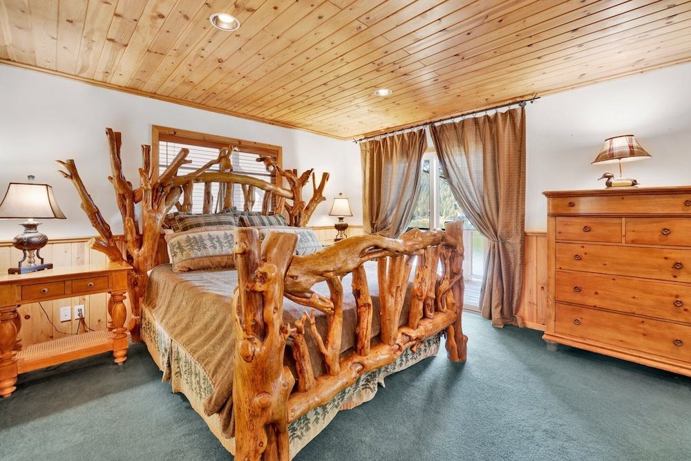 House, Multiple Beds, Hot Tub, Mountain View (1792)