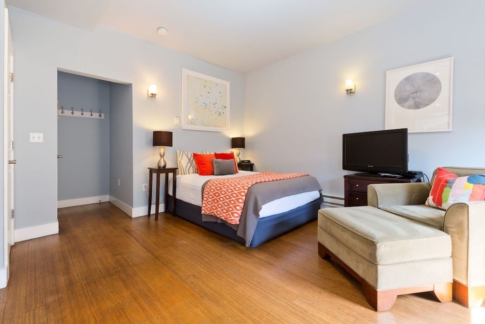 NO. 4 Nature Suite