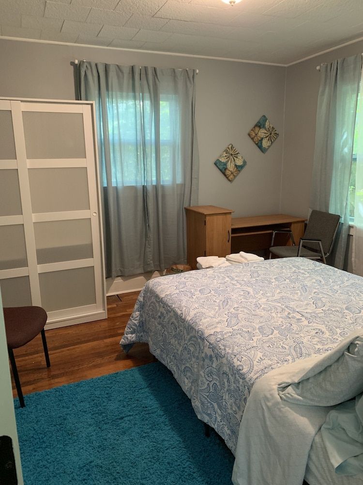 Queen Room #2, Shared Bathroom