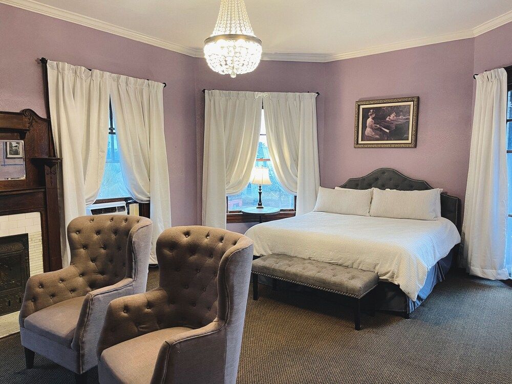 The Mansion on 17th Premium Double Room, Non Smoking, Balcony 4