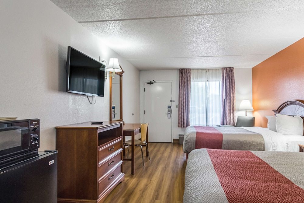 Motel 6 Waycross GA Standard Room, 2 Double Beds, Accessible, Non Smoking