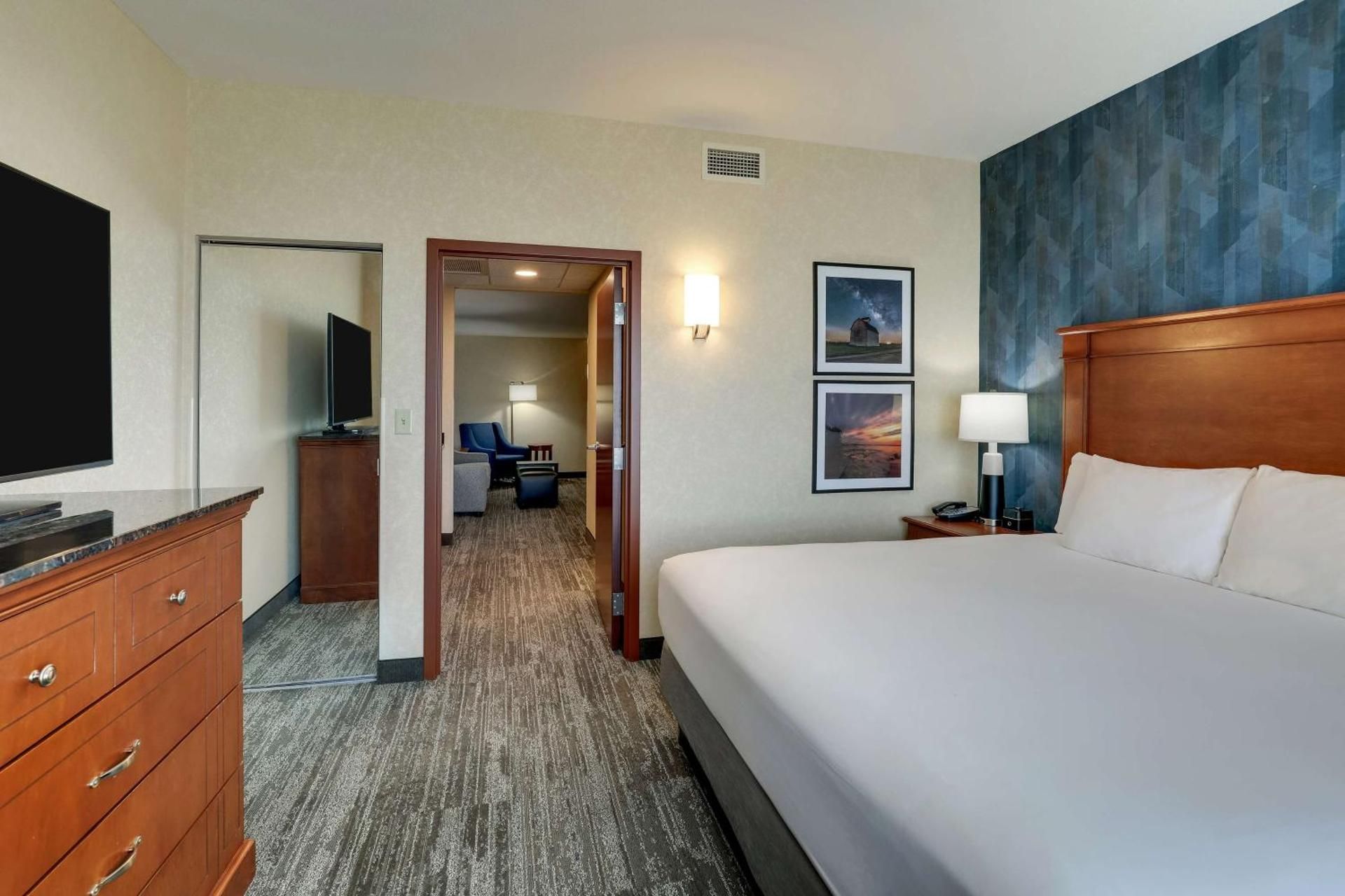 1 King Bed Suite, Upper Floor 2 Rooms with Sofa Sleeper