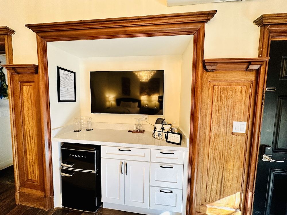 Bespoke Inn Flagstaff Deluxe Quadruple Room, Bathtub, Ground Floor 13