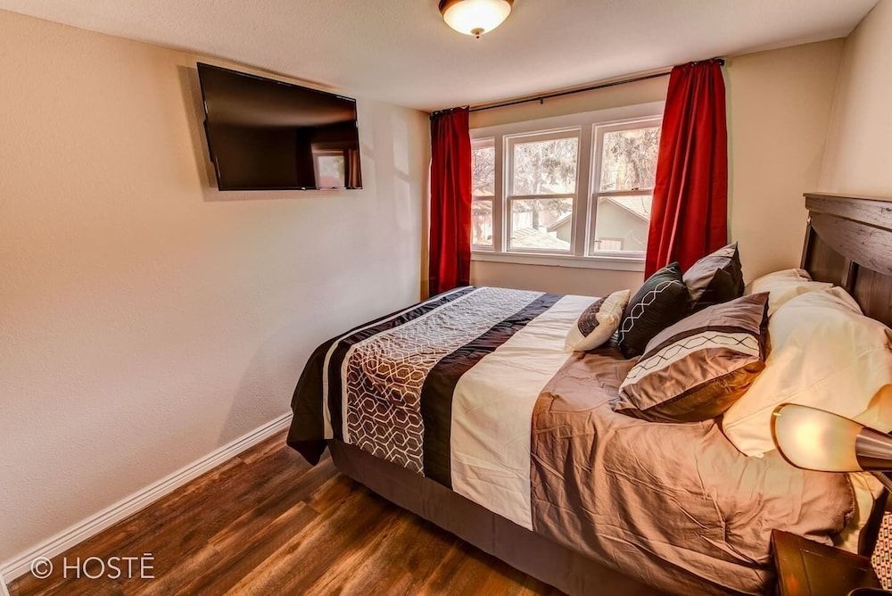 House (2 Bedrooms)