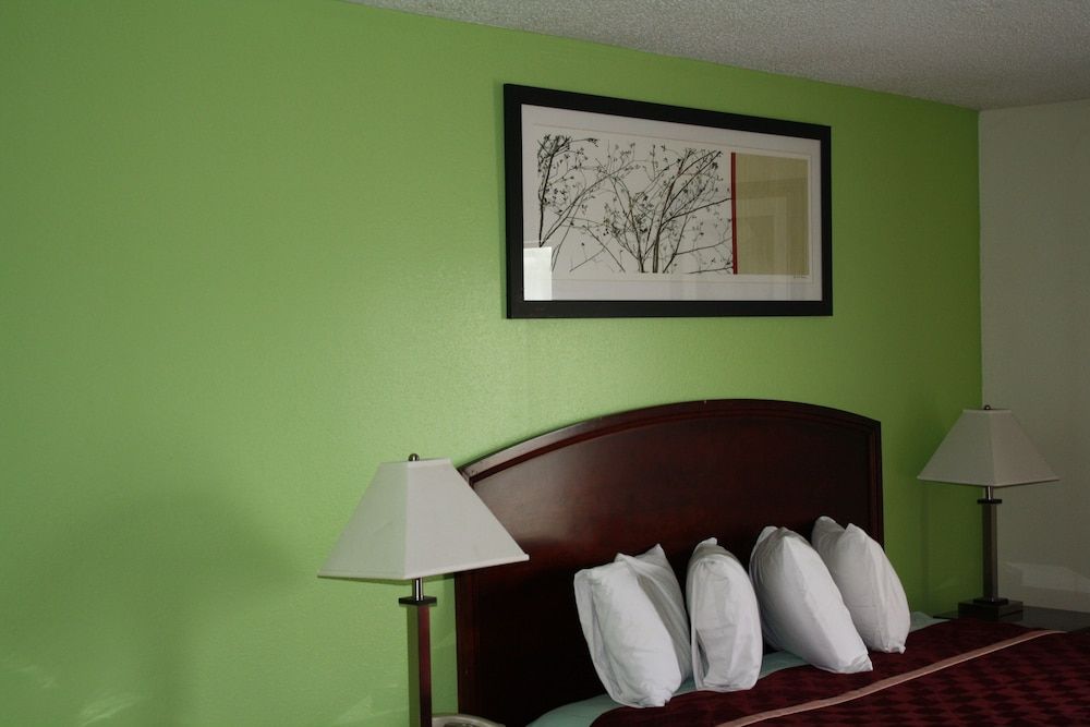 Superior Single Room, 1 King Bed, Jetted Tub