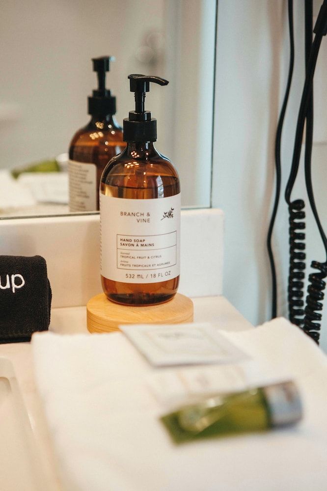 Anchuca Historic Mansion & Inn Davis Room #5 4