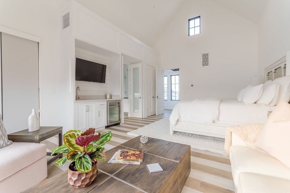 The New Inn Modern Romance 8