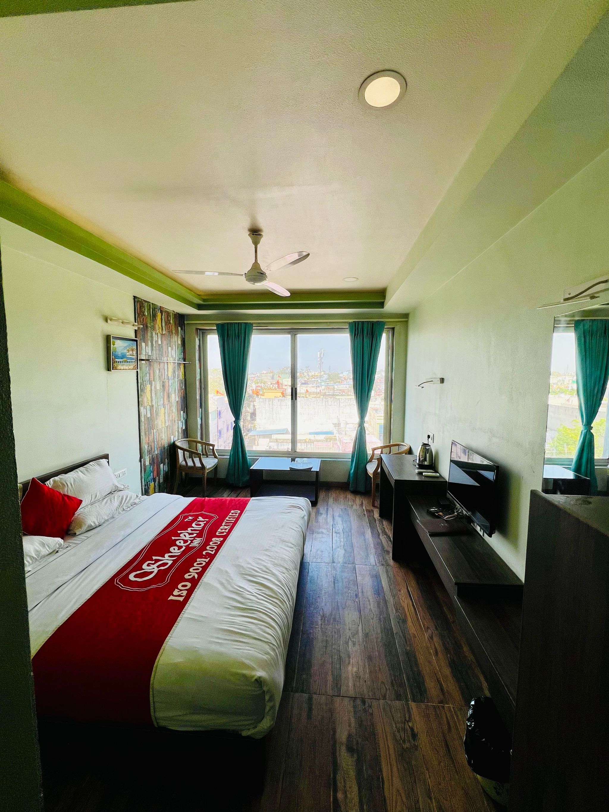 Hotel Raj Shikhar DELUXE(3X) 3
