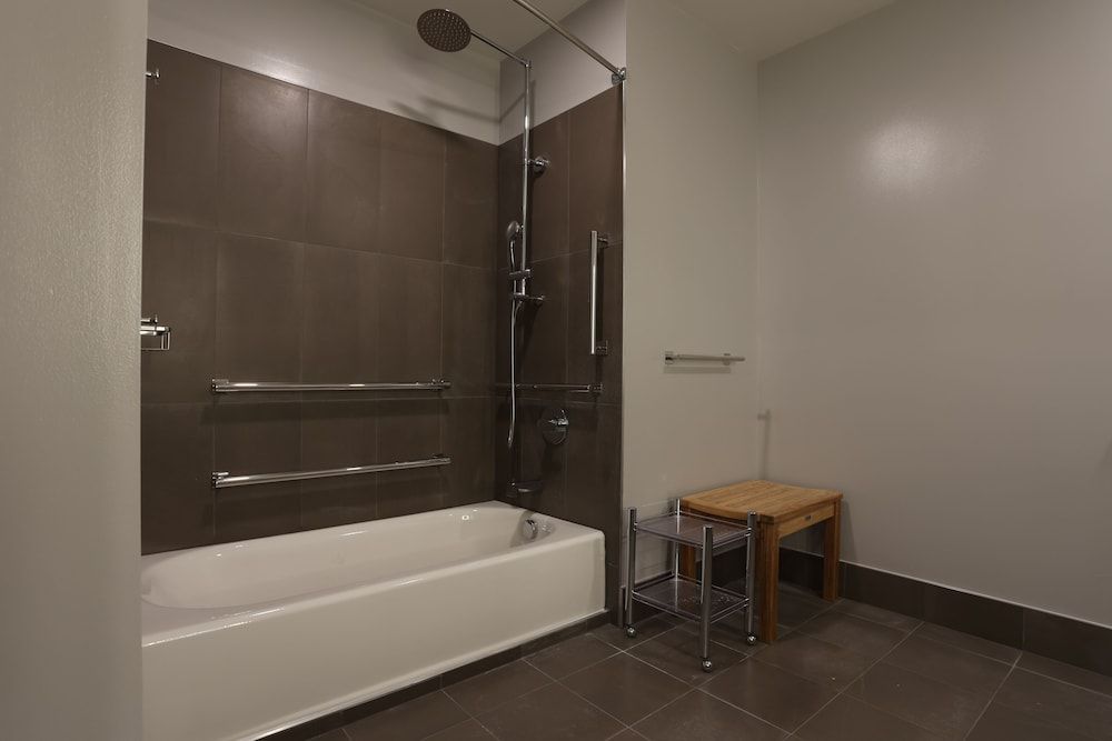Standard Room, 1 King Bed, Accessible (Hearing Accessible)