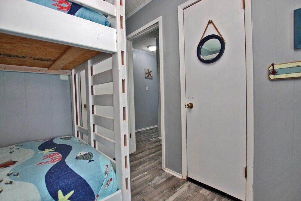 House, 2 Queen Beds (Dream Catcher)